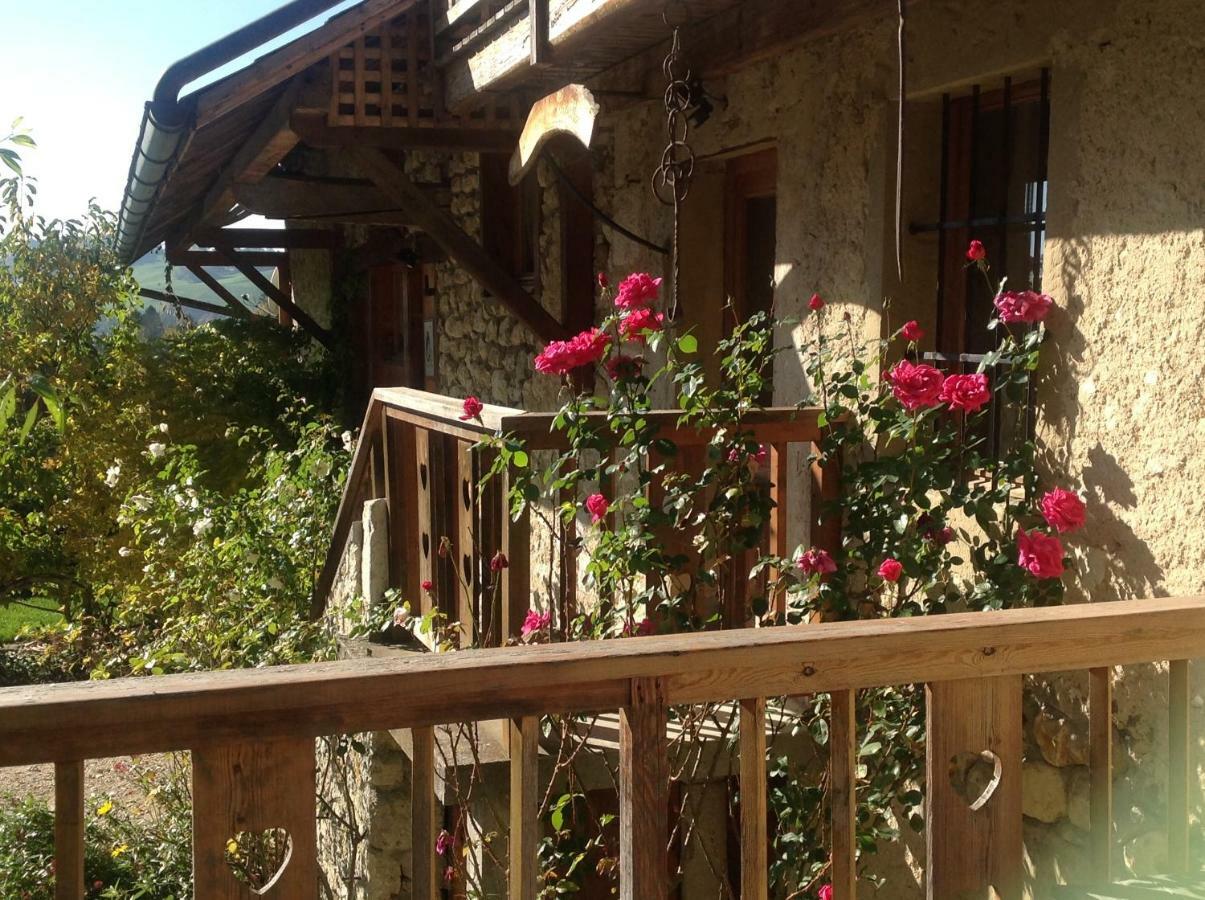 Gite "La 5Eme Saison" Attignat-Oncin Exterior foto